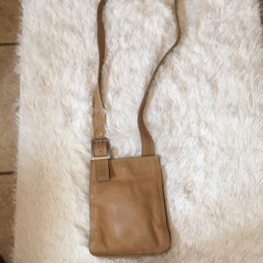 Wilson-Leather cross Body bag 8.5”X 6.5” EUC